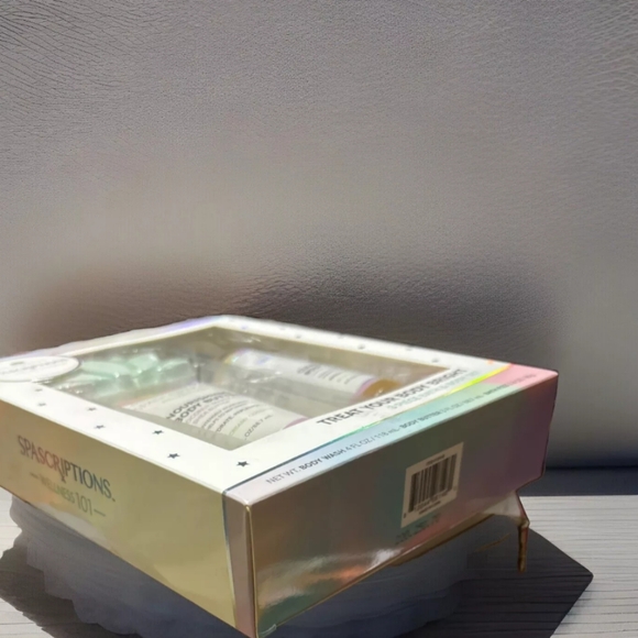 SPAscriptions Wellness 101 - 3 piece bath and body set• New & Gift Ready - Picture 3 of 3